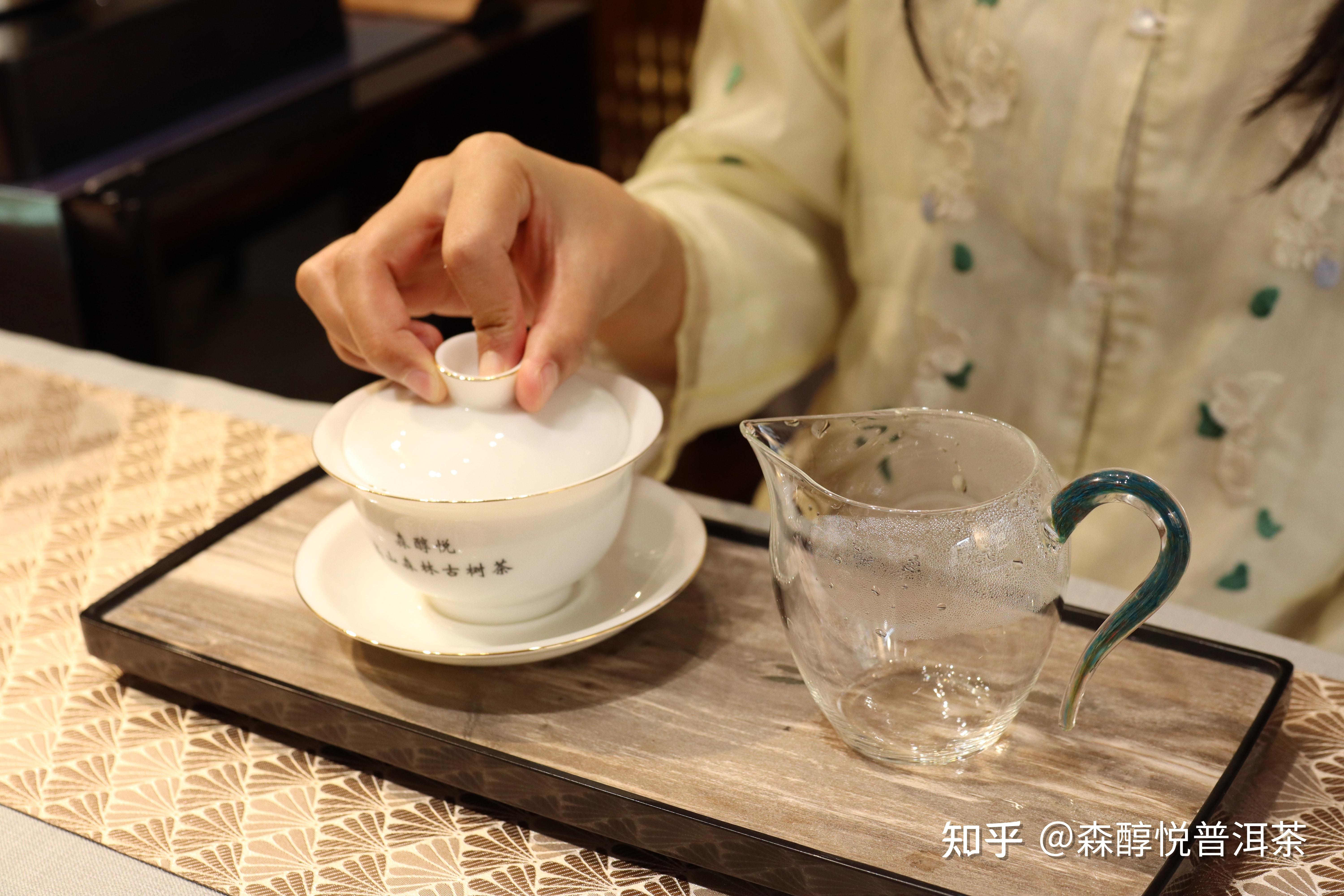 为什么冲泡喝茶之前要烫一遍茶具? - 知乎