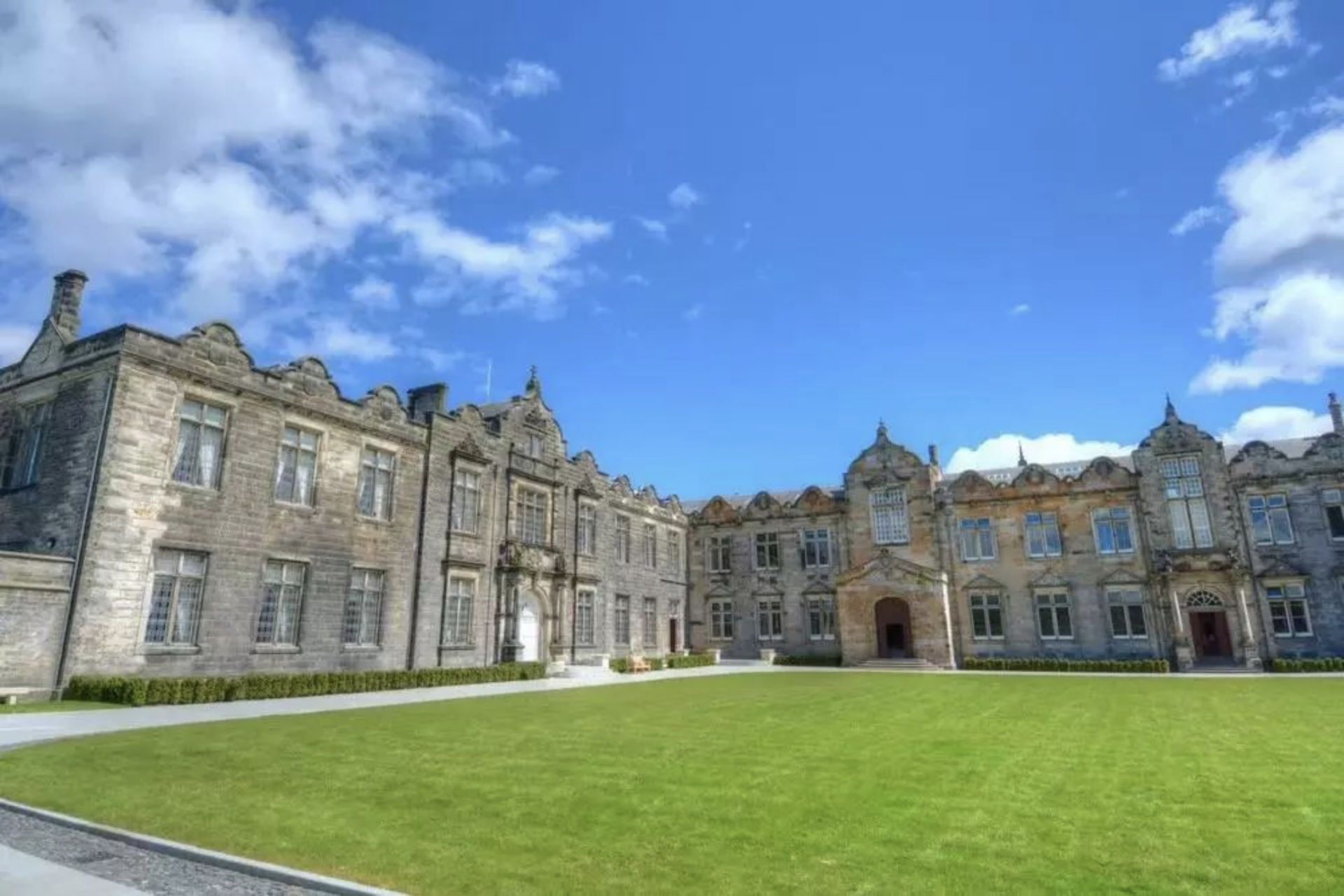 圣安德鲁斯大学(university of st andrews)