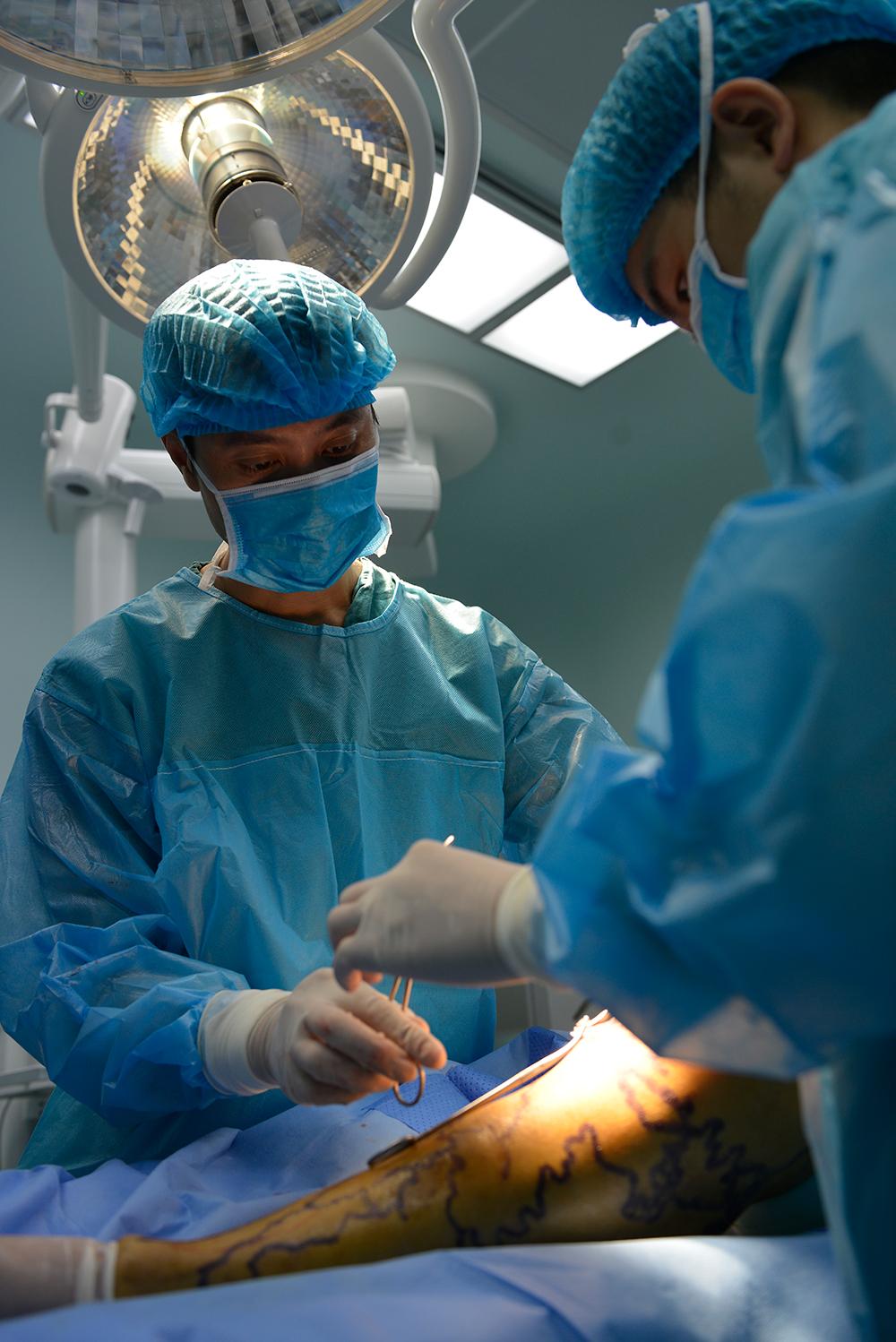 静脉曲张的个体化微创治疗方案