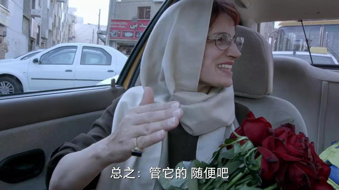 《出租车》看伊朗导演如何带着镣铐跳舞