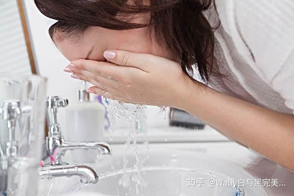 做什么运动能让脸部出汗 v2-1fe34995f3451a0d415b9045499b8899_r.jpg