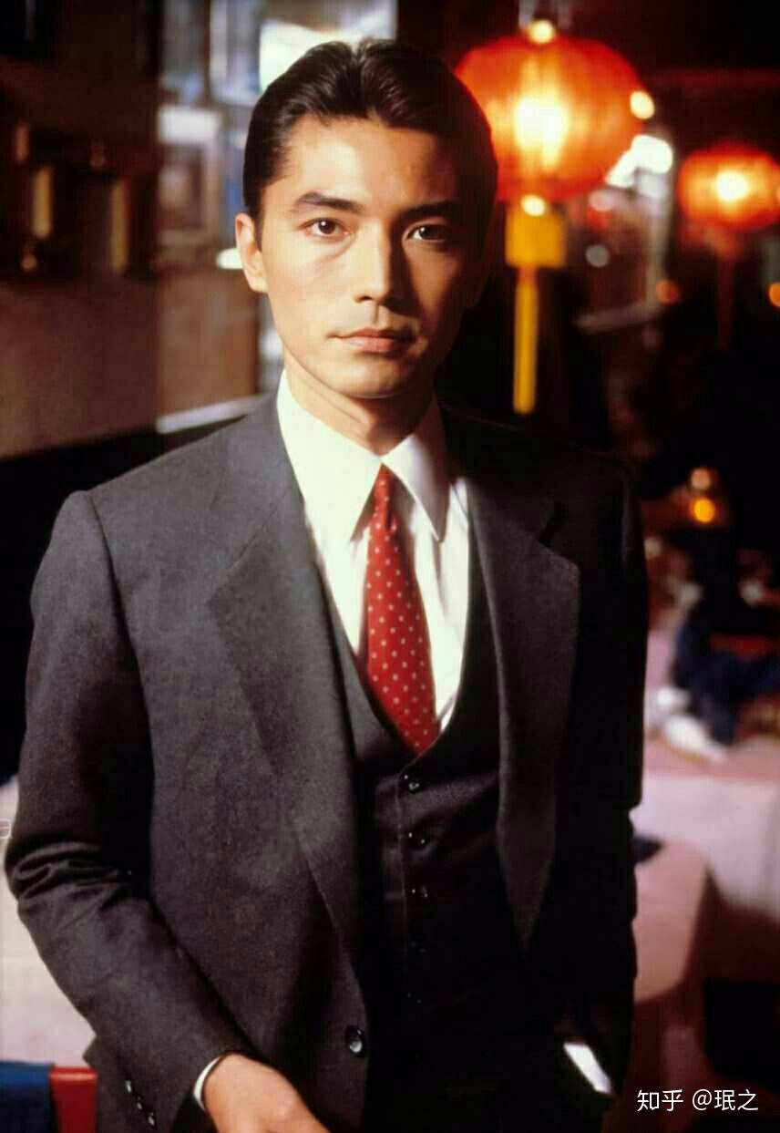 如何分析尊龙的长相