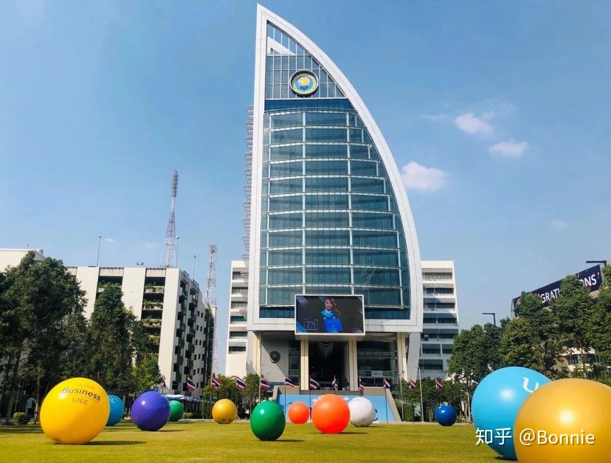 本科国际学院入学的基本条件是:1.