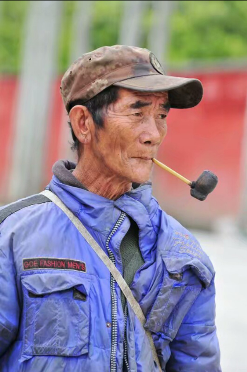 丙察察深處探秘稀世的紋面女與察隅僜人