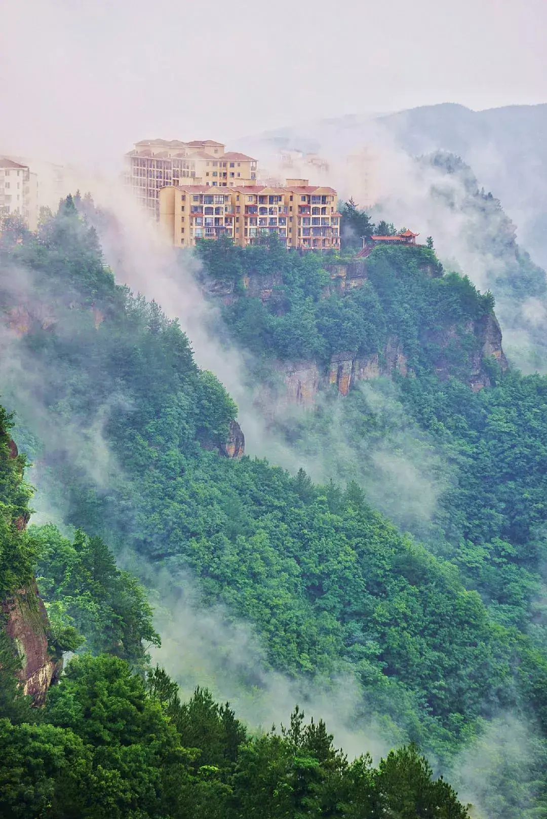 齐岳山人口_齐岳山图片(3)