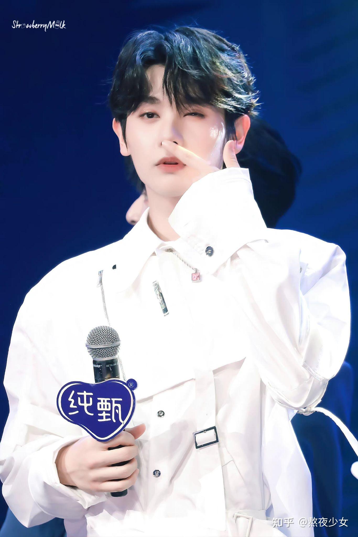 有没有高卿尘超可爱的照片