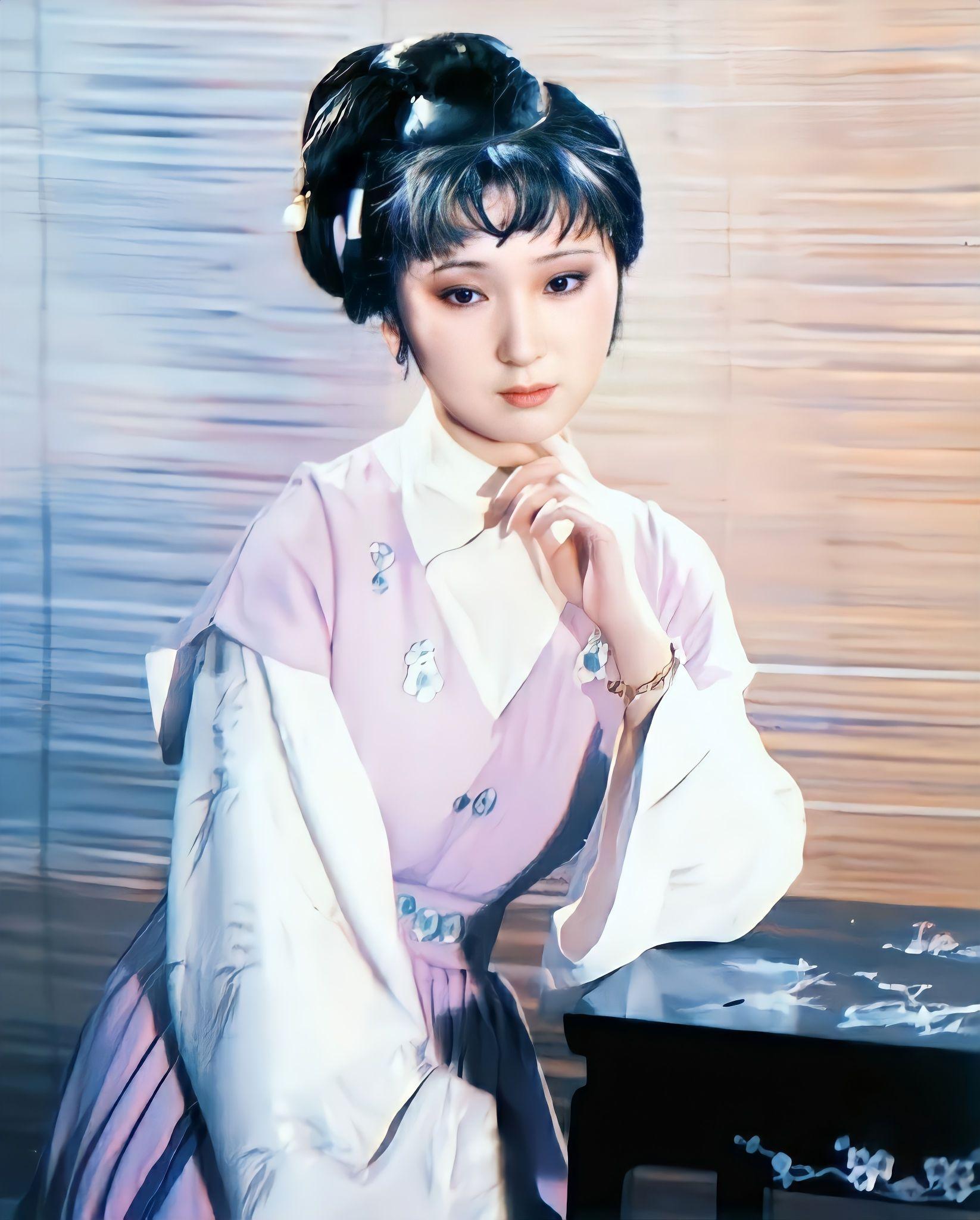 有没有87版林黛玉的高清壁纸可以分享