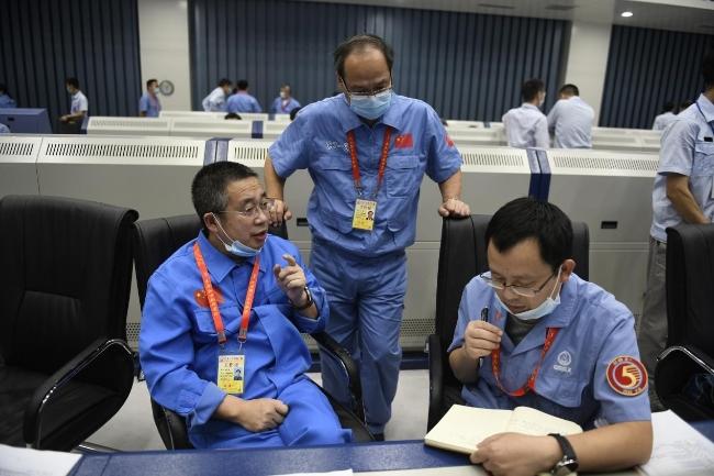 "最美科技工作者"李东:十年磨一"箭" 铸航天强国梦