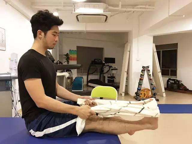 踢球把脚踝扭了,怎么预防再扭和疼痛的后遗症