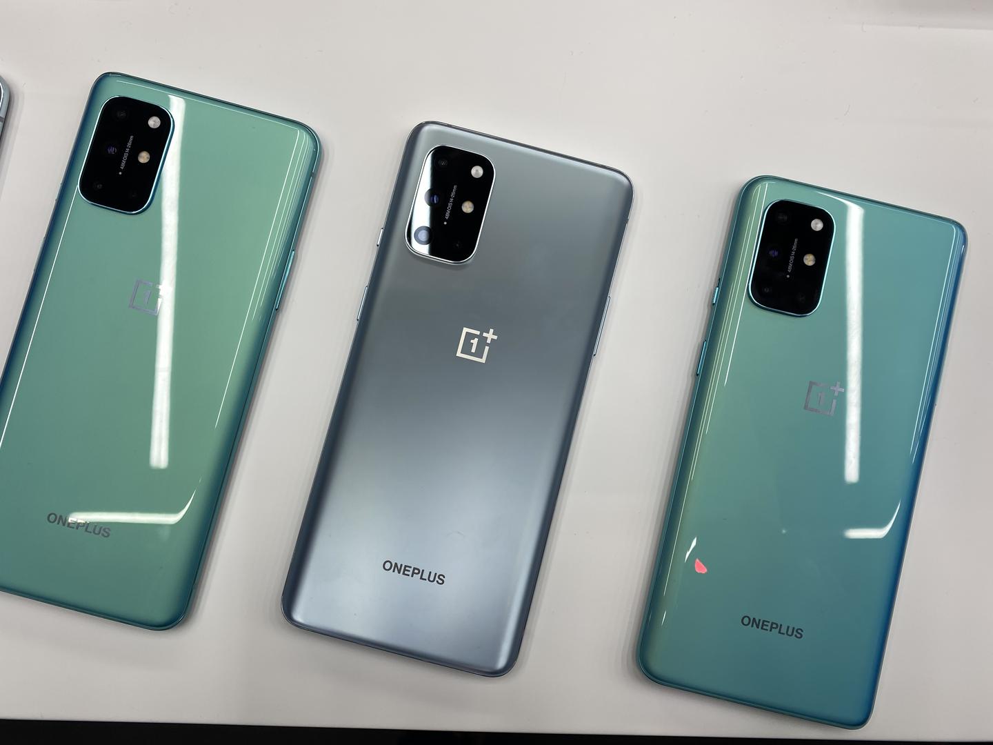 67已认证的官方帐号 一加8t发布会外景 10月15日下午,一加8t如约在