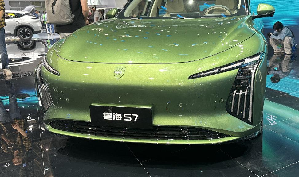 动感十足!东风风行全新中大型纯电轿车星海S7抢先看 - 知乎
