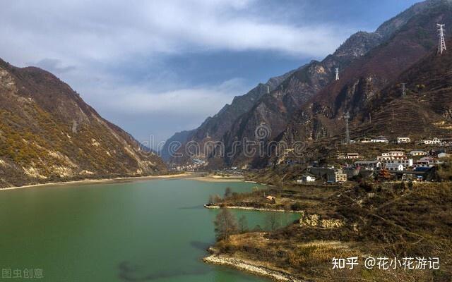 農莊,汶川縣水墨藏寨水利風景區,臥龍熊貓自然保護區,映秀地震遺址