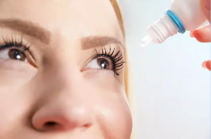 激光笔对眼睛的危害多久能看出来 v2-213f91d95ef9ac9e735fa2e385a83399_1440w.jpg?source=172ae18b