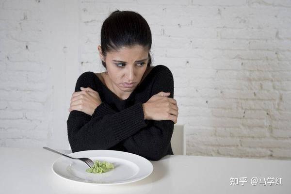 身体出现这几个小问题暗示你身体缺乏营养了通过饮食进行调理