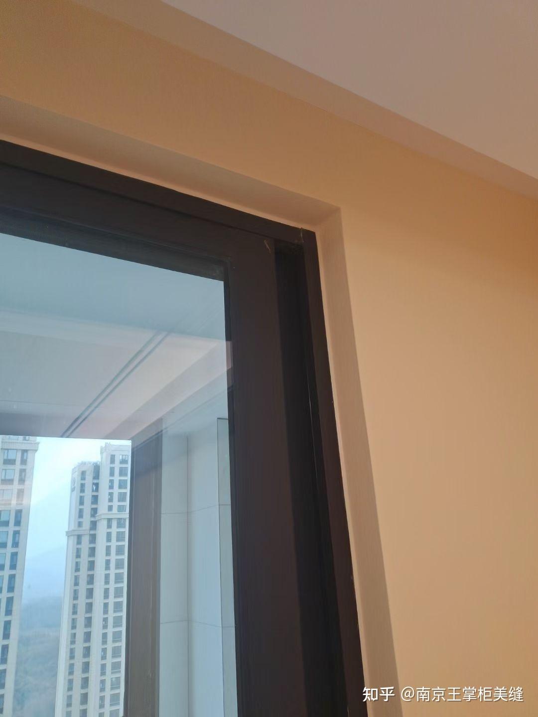 今日美容胶收边完工