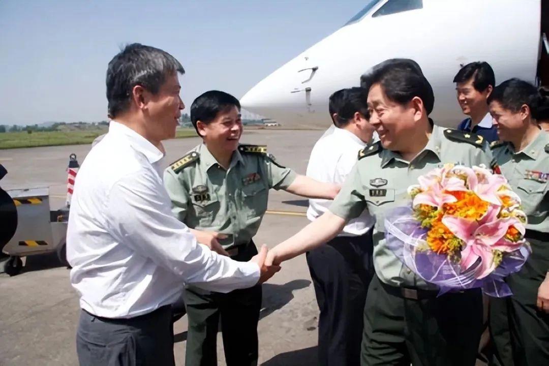 军中巨贪谷俊山把20岁女儿推到别人的床上