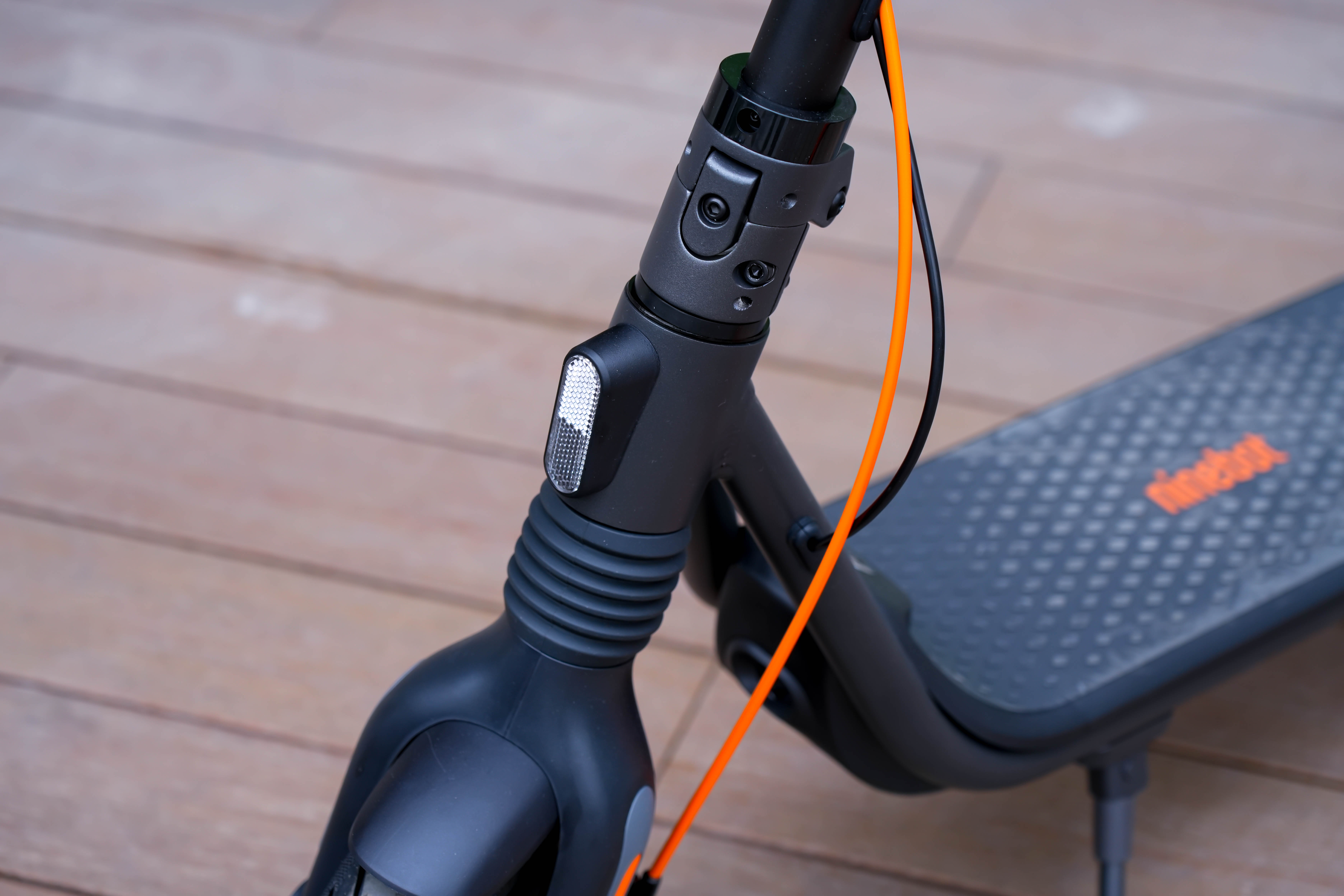 九号电动滑板车f2 pro上手,黑科技堆叠 惊人动力续航丨汽车级tcs,自