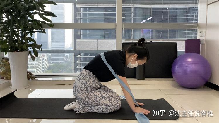 胸椎曲度变直,如何矫正?3个动作坚持做,可以帮您改善 - 知乎