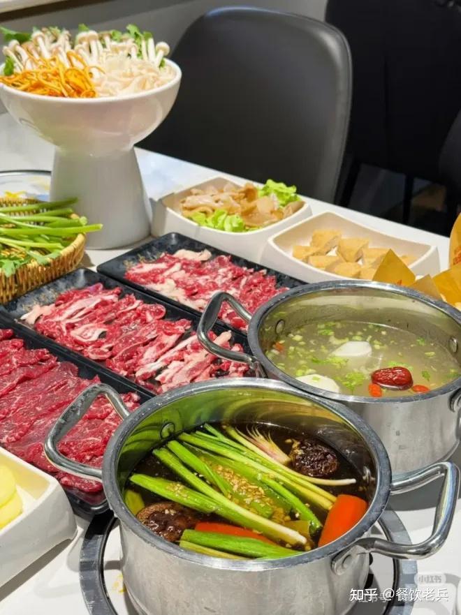 人均60元，火锅快餐化成新战场！海底捞、左庭右院下场打工人午餐 - 知乎