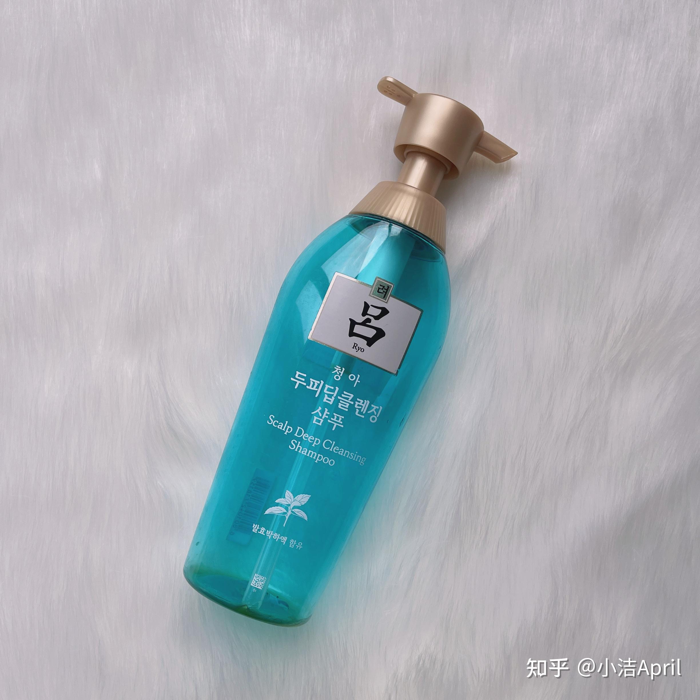 66元/400ml"吕"这个牌子的洗发水还挺花里胡哨的,各种颜色的吕都有,买