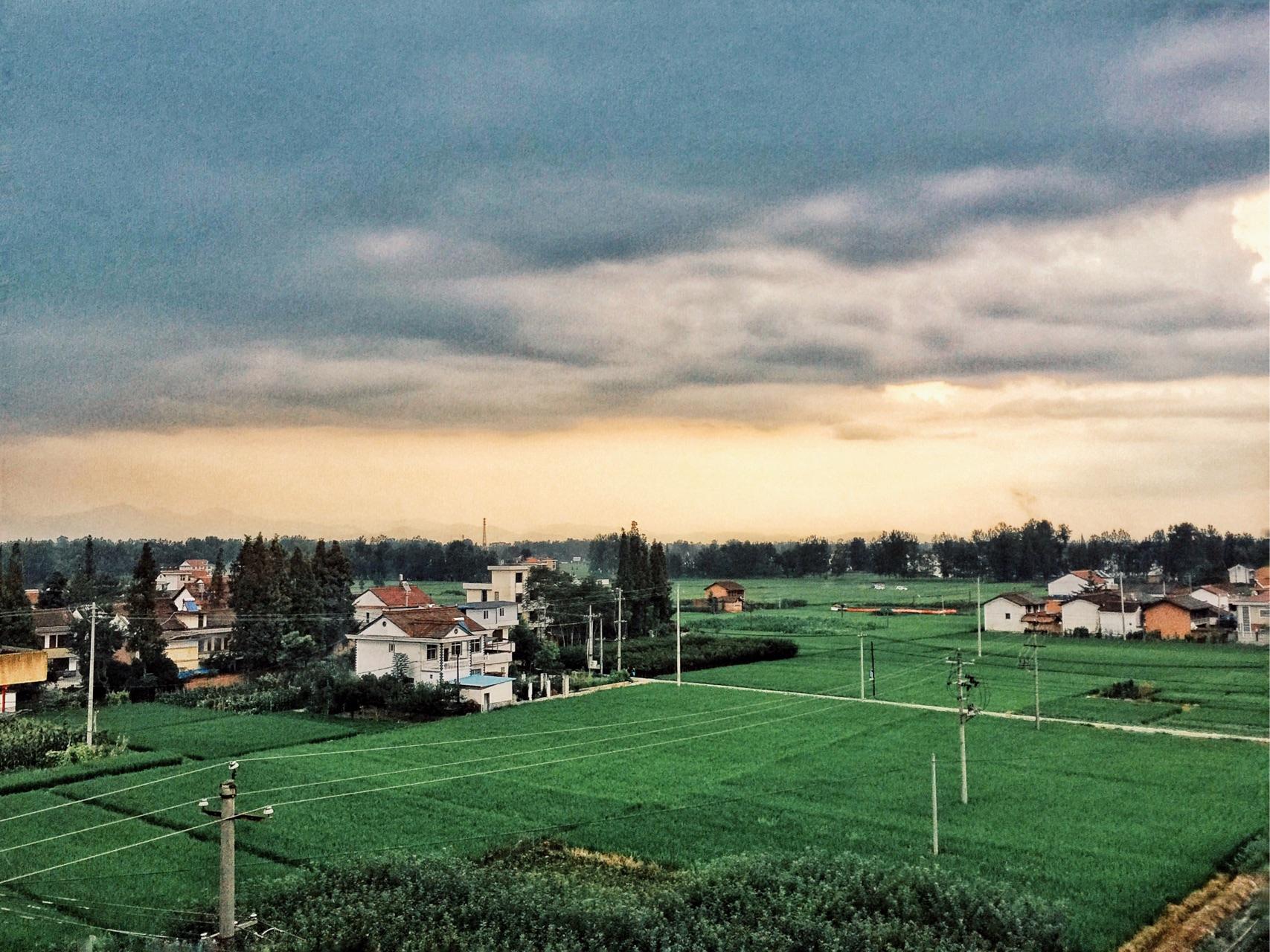 乌云天气如何处理照片后期? - 王晴子的回答 - 