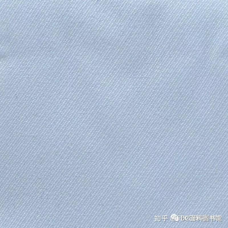 我会豪不犹豫的选择清水蓝,如果问我夏天最适合什么颜色,和轻松惬意都