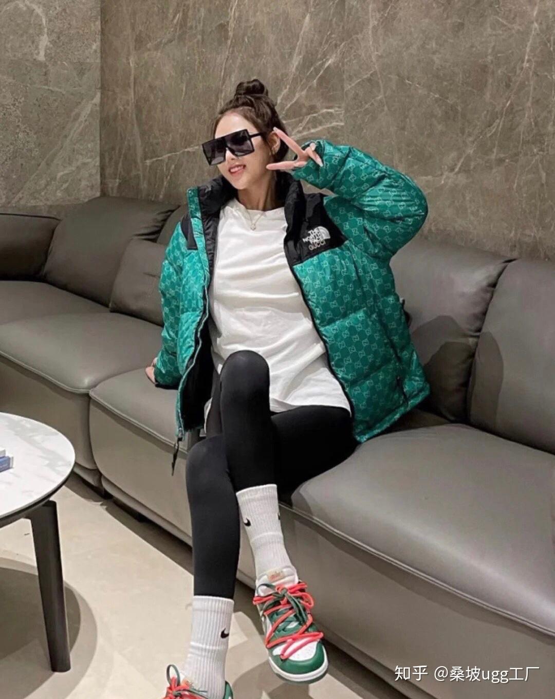 成为校服的北面怎样搭配好看呢 - 知乎