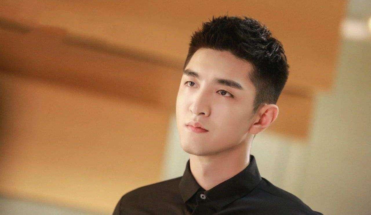 孙思瀚是做什么工作的 v2-22c68146de3b7fb90c54d3abfc727354_1440w.jpg