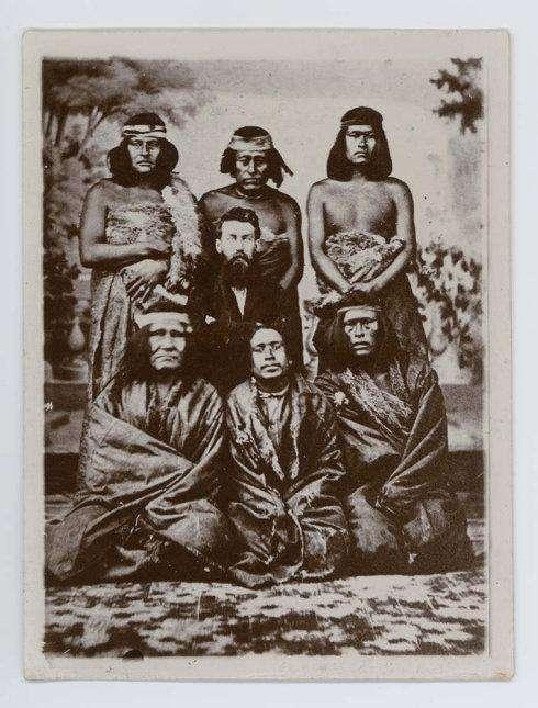 西班牙人用一种强盗逻辑为自己殖民美洲和奴役印第安人找理由