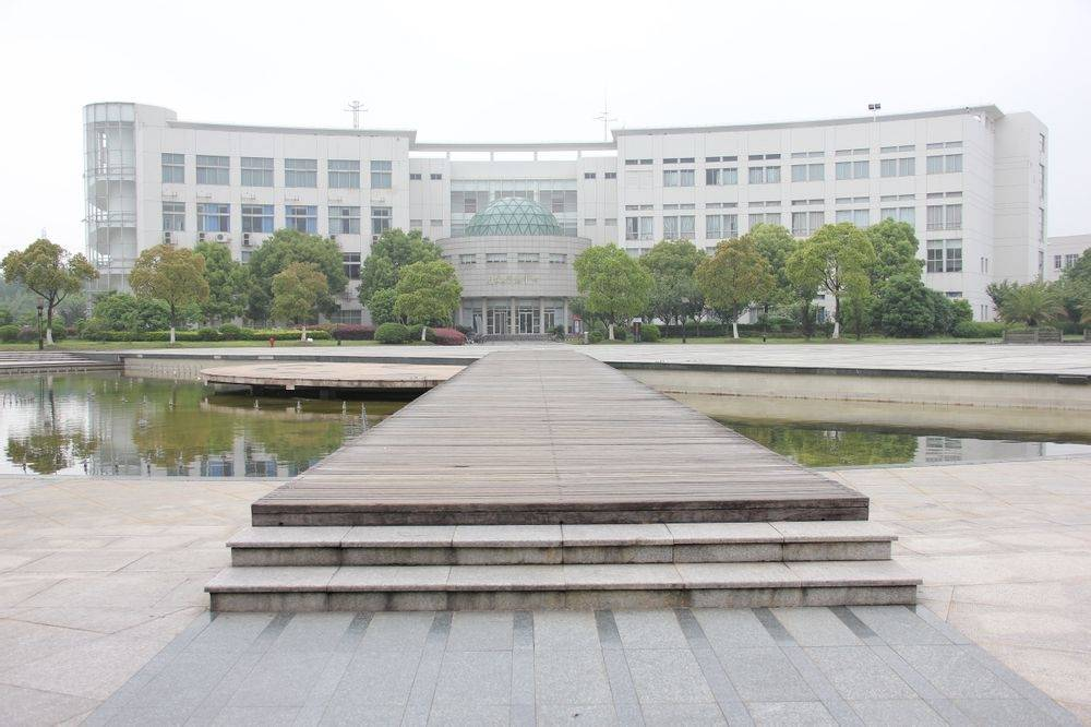 上海第二工业大学介绍图书馆