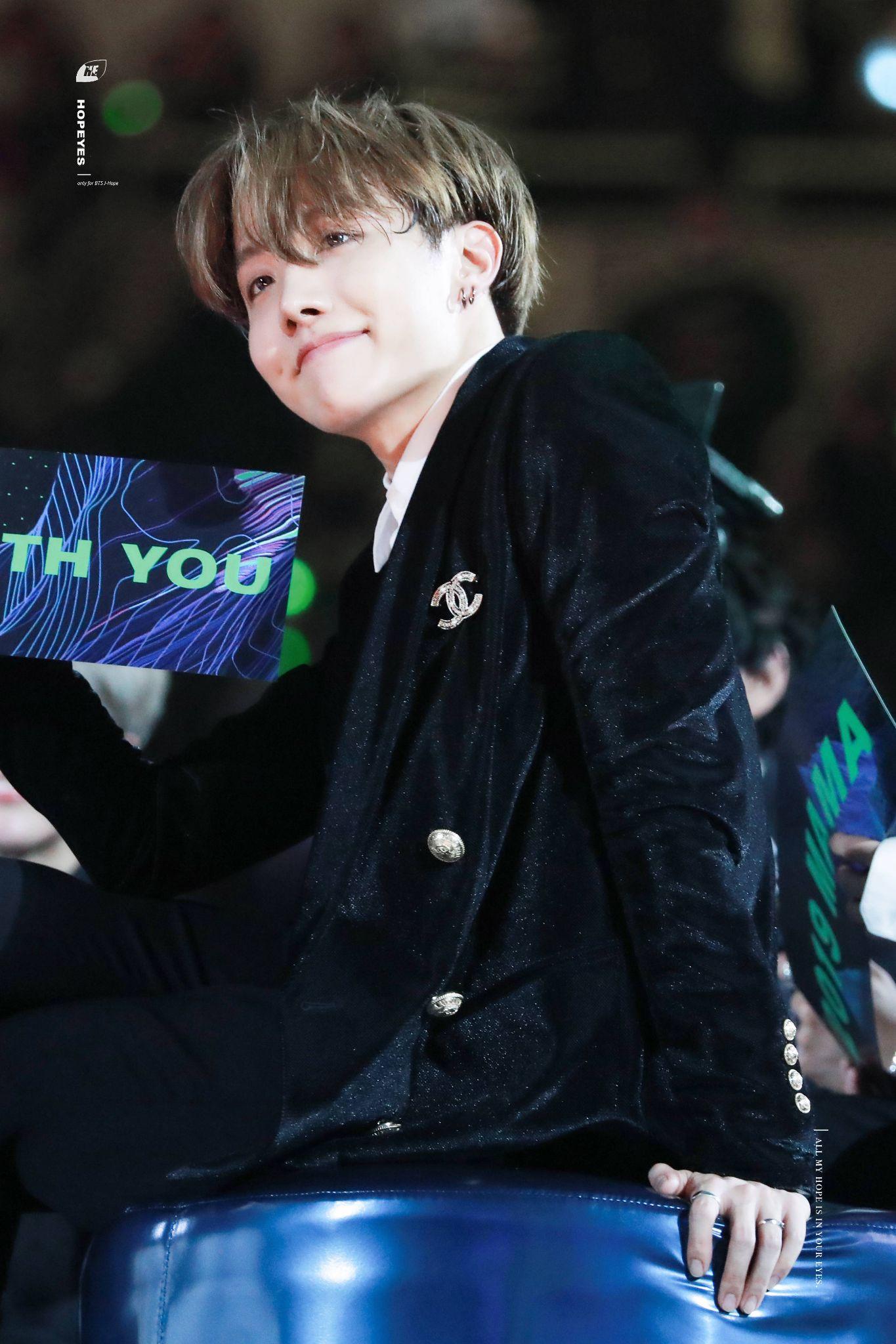 郑号锡有哪些神图适合做壁纸? - 知乎