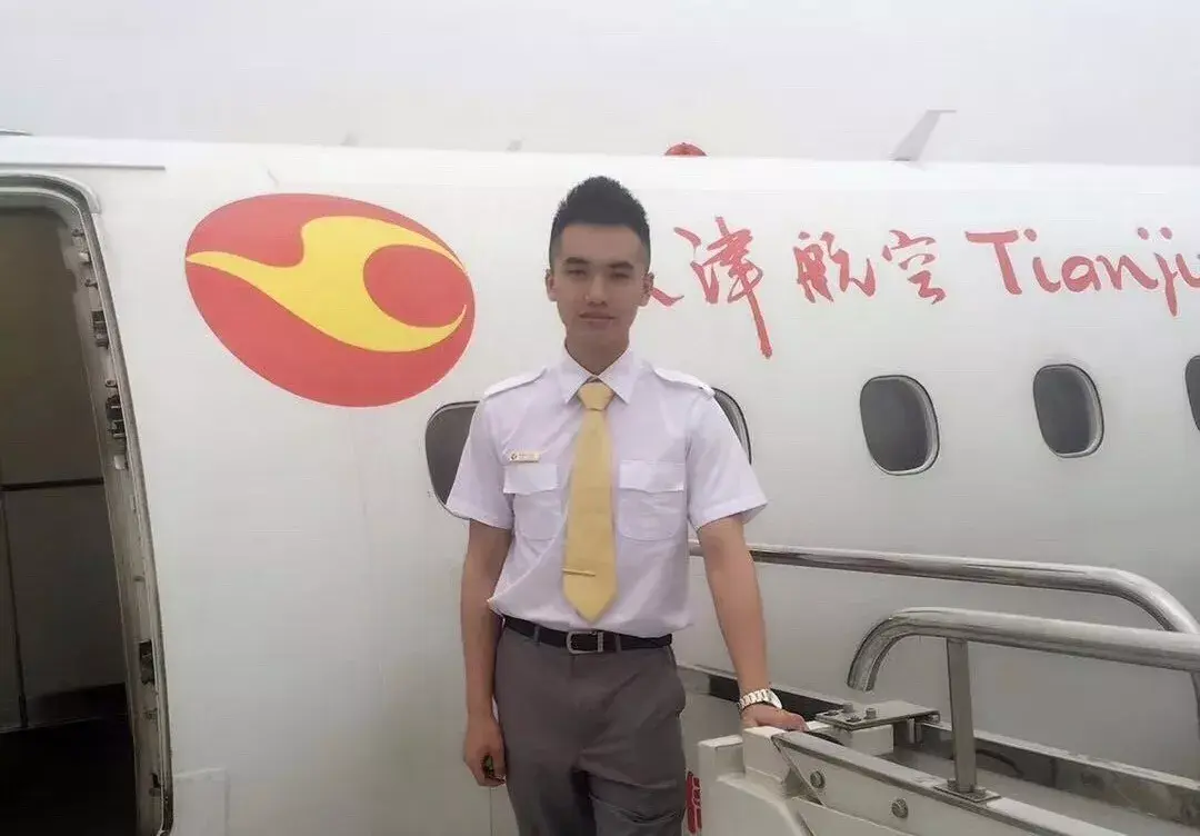 裸辞6年航空事业学健身考教练你想要做却不敢做的事他做到了