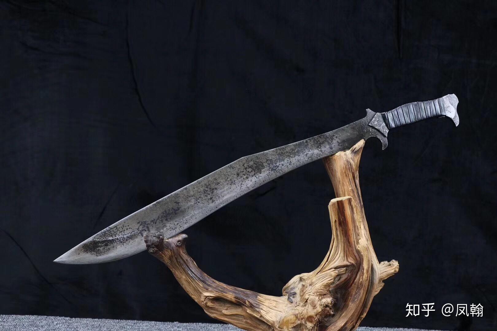 对抗丧尸最好的冷兵器是什么