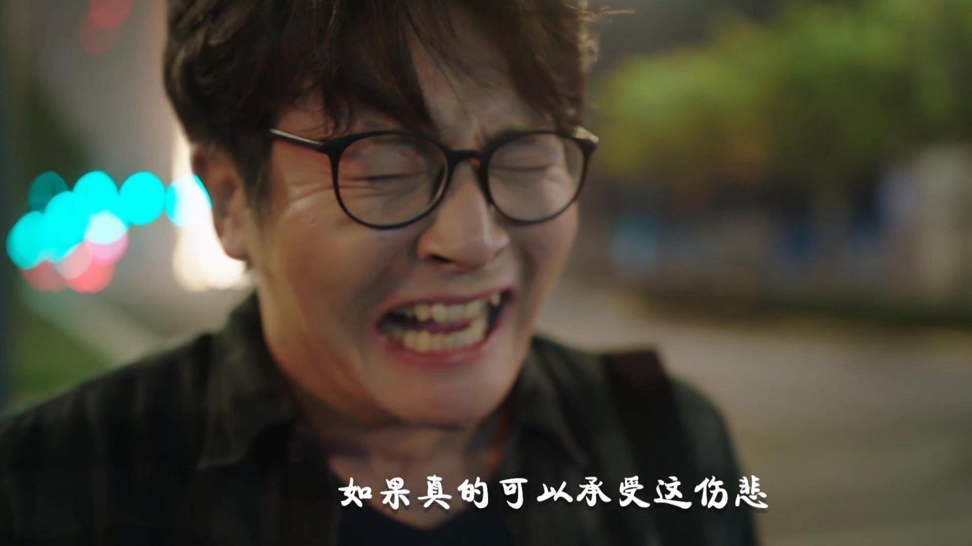 听过《用力活着》吗?我就想词曲作者经历了什么,把人生的生活看透!