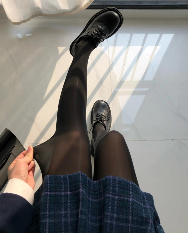 巴黎世家黑丝袜多少钱?