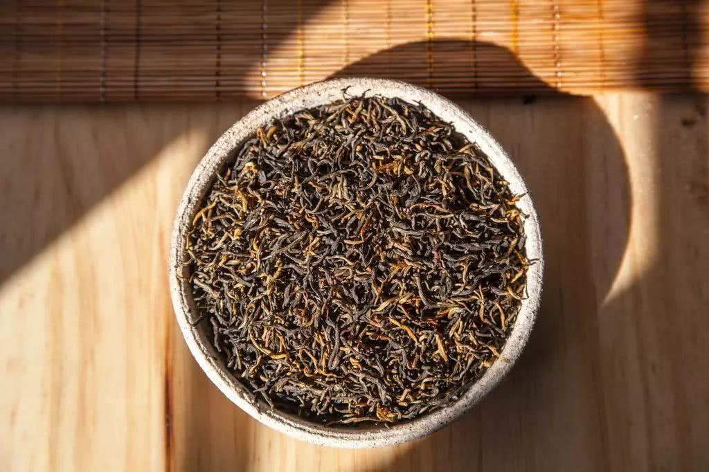 v2-235a83518d151525d2ab6f7a05173231_1440w.jpg?source=172ae18b