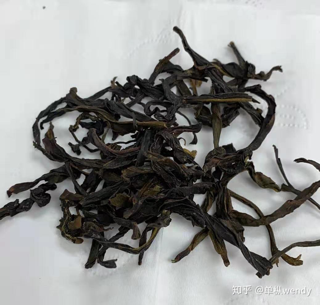 鳳凰單叢茶識別技術小白也能學會①如何通過幹茶葉看懂鳳凰單樅茶品質