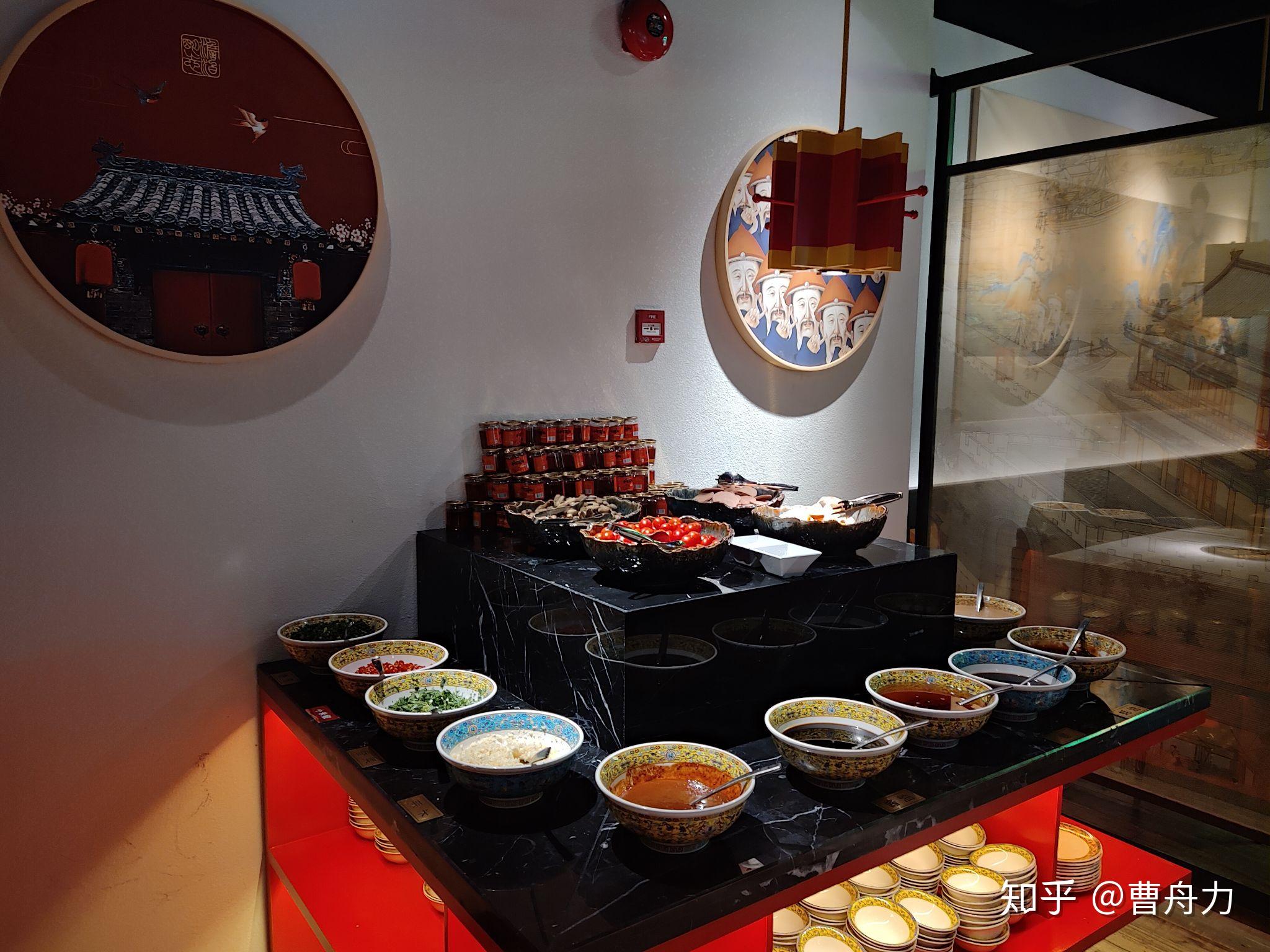 如何看待故宫角楼餐厅推出年夜饭,一桌 6688 元?