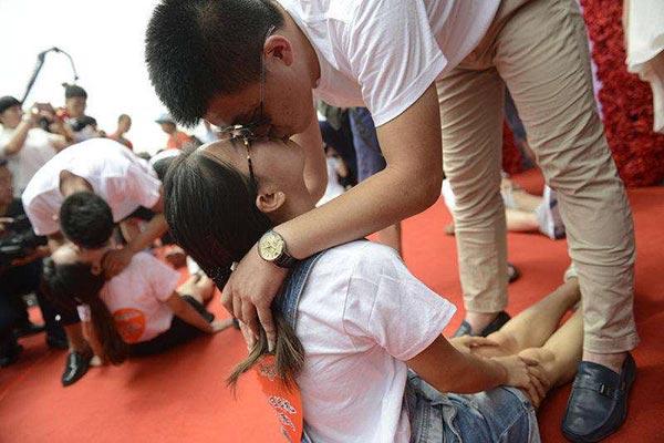 做好3个步骤轻松吻到女人