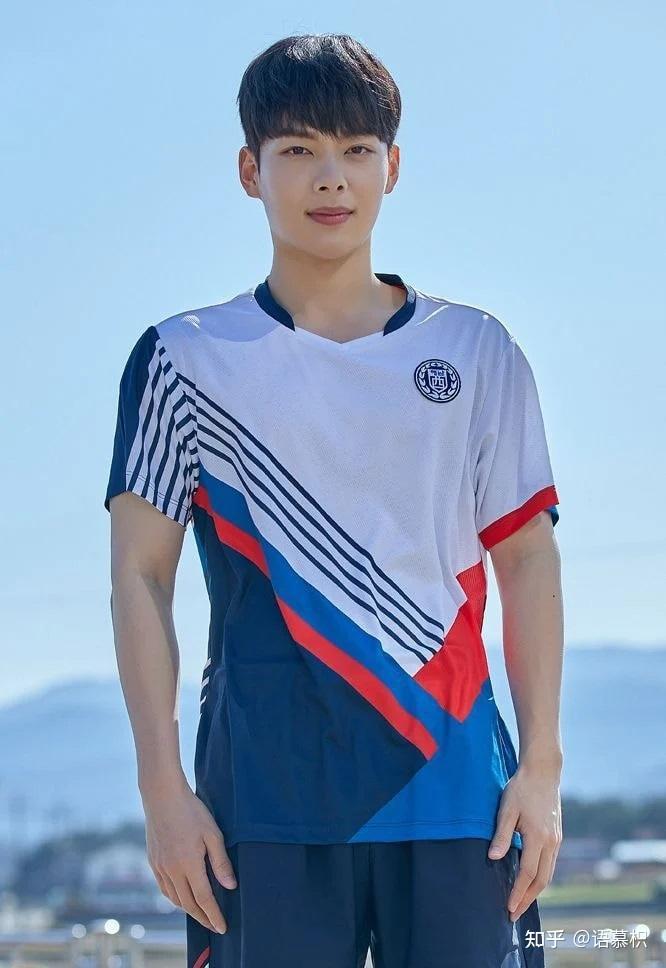 因《王后伞下》而爆红的19岁小鲜肉,金珉基曾参演过《女神降临》
