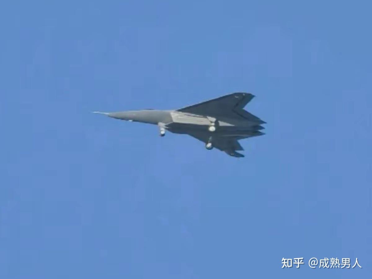 歼-50试飞照曝光!六代舰载机横空出世,美军这次真的慌了 - 知乎
