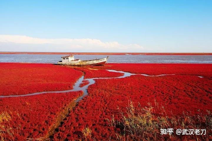 西臨渤海遼東灣,與葫蘆島隔海相望;其位於鮁魚圈仙人島新區的白沙灣