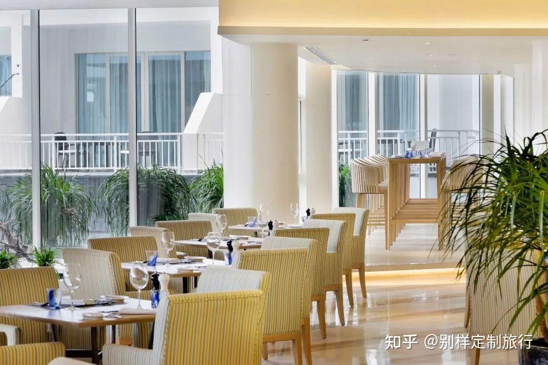告别酒店选择困难症，10家亚龙湾度假酒店一次看个够！丽思/瑞吉 - 知乎