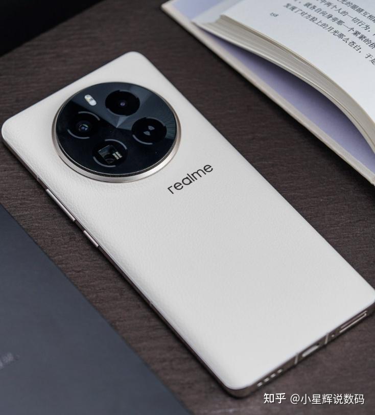 曾经一机难求如今现货还降价骁龙8gen3100倍变焦低至3236元