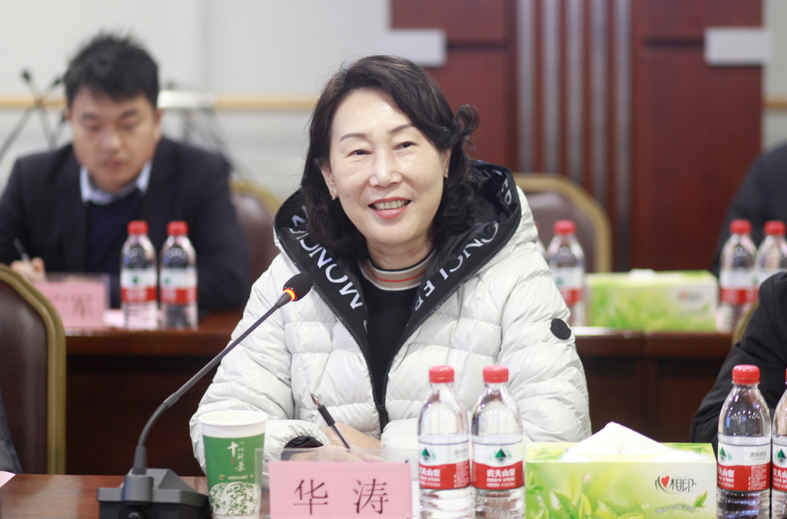 双胞胎集团采购物流中心总裁华涛一行赴新五丰考察交流