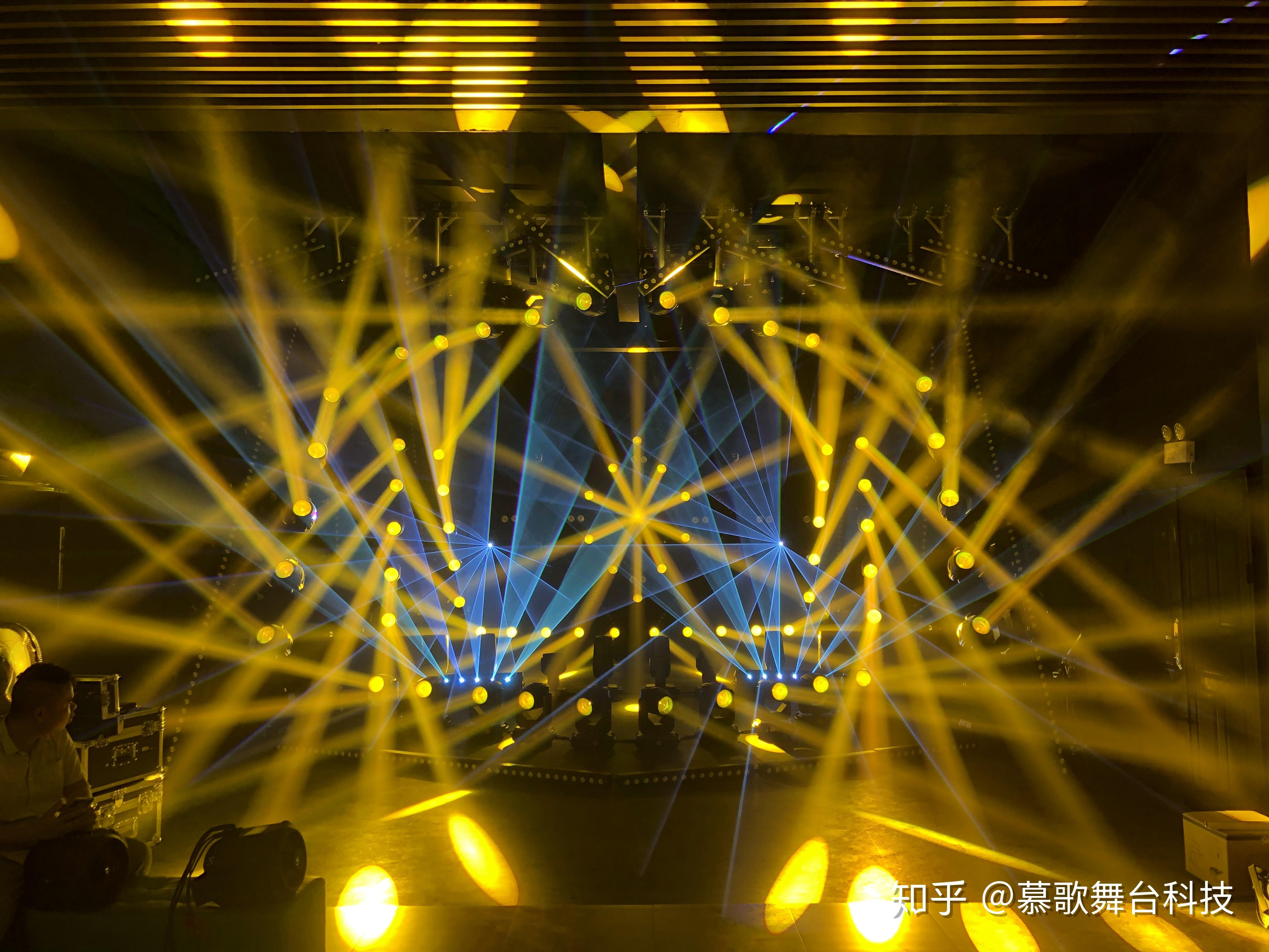 舞台灯光灯具购买指南一