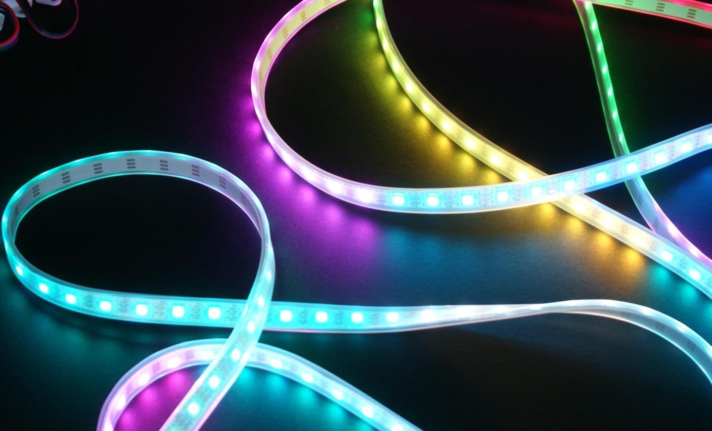 蓝牙芯片方案伦茨科技蓝牙ble52灯控方案