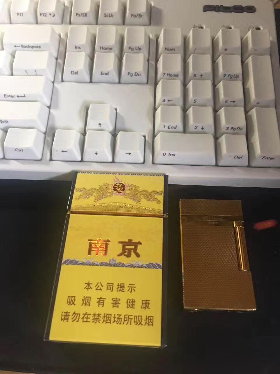 求男生玩lol的机械键盘和鼠标的推荐,预算4000