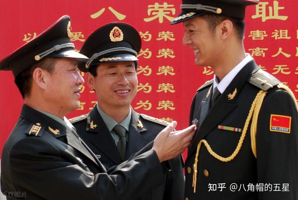 上尉是什么级别军衔?上尉能“逐月”吗? - 知乎