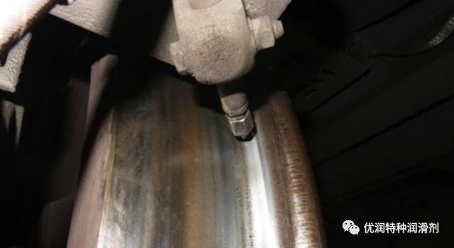 对轮缘的润滑要求